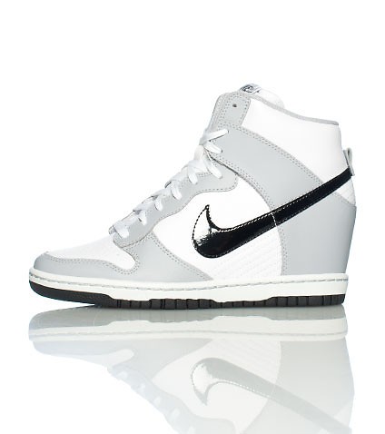 Nike Dunk Sky High (Haute) Baskets Compensées Femme Code de Style: 528899011 Argent Noir Blanc
